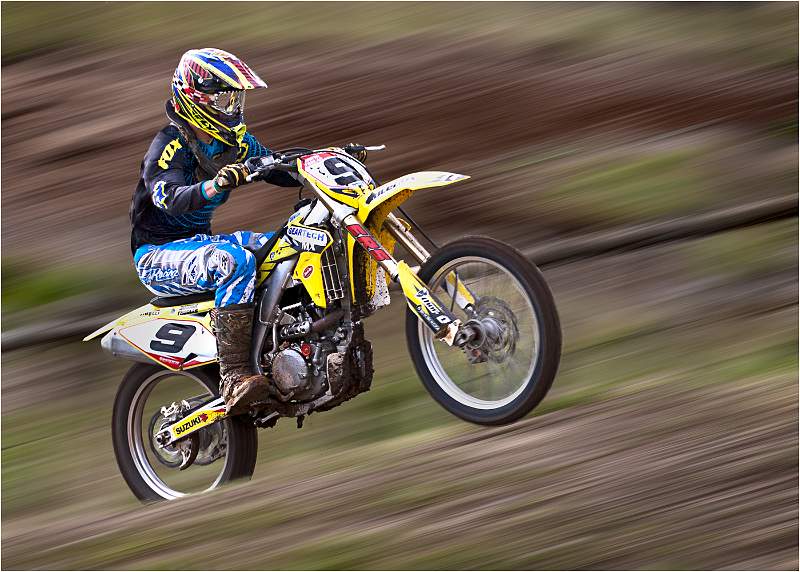 No 9 Races up the hill New Version.jpg